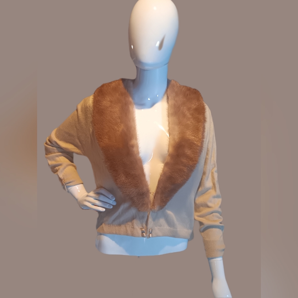 Vintage Tan Cardigan with Faux Fur Collar